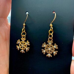 Gold ❄️Snowflake Earrings☃️ handmade RLDesigns